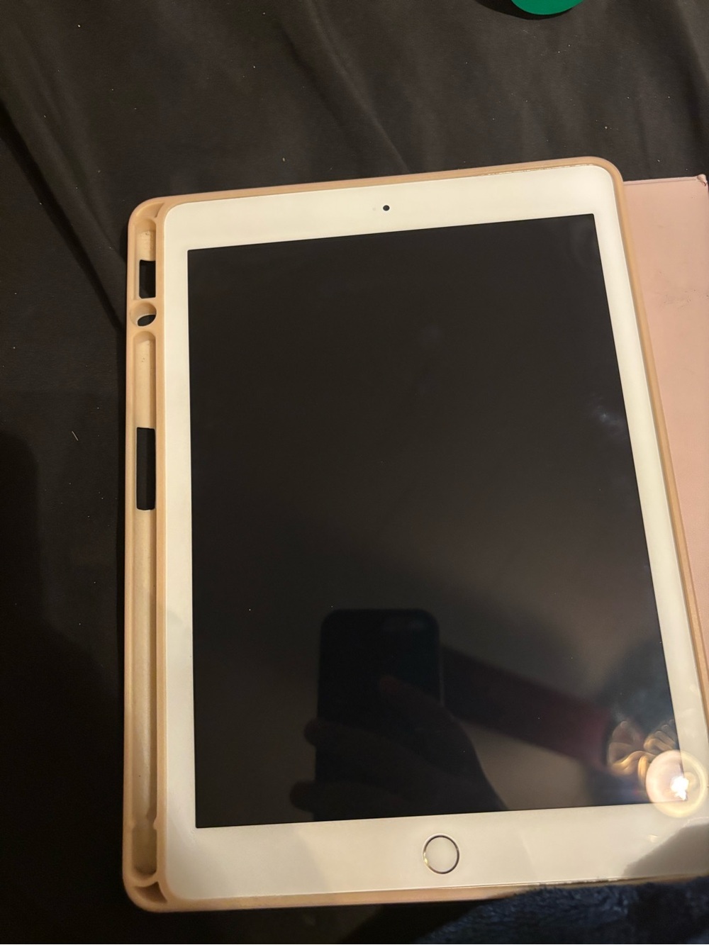 Apple iPad 5th Generation 32GB Wi-Fi Rose Gold